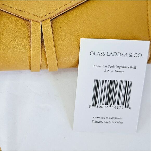 Glass Ladder & Co. Bags Katherine Tech Vegan Leather Organizer Travel Roll Honey - Picture 14 of 14